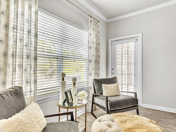3rd image of 45 Lullwater Dr #2017