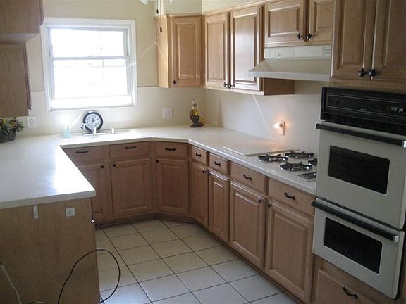 5th image of 15537 Fellowship St