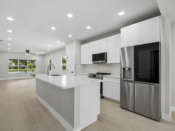 312 Leads St, Dallas, TX 75203