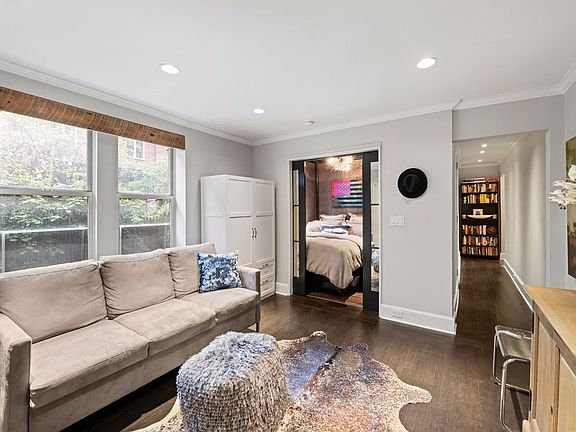 3rd image of 319 W 18th St APT 1G