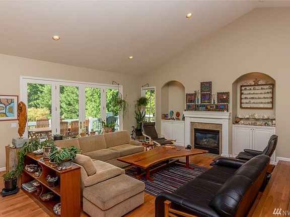 5th image of 396 Woodridge Dr