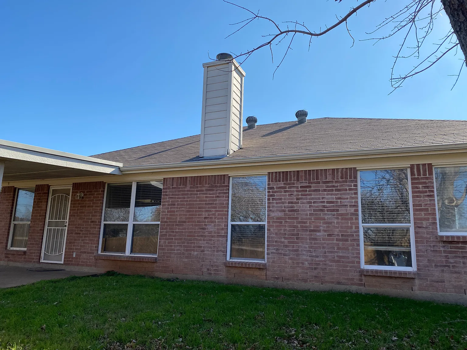 3 bed, 1591 sqft, $2,360 — Photo 3