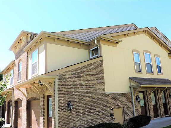5th image of 2309 Rolling Hills Dr