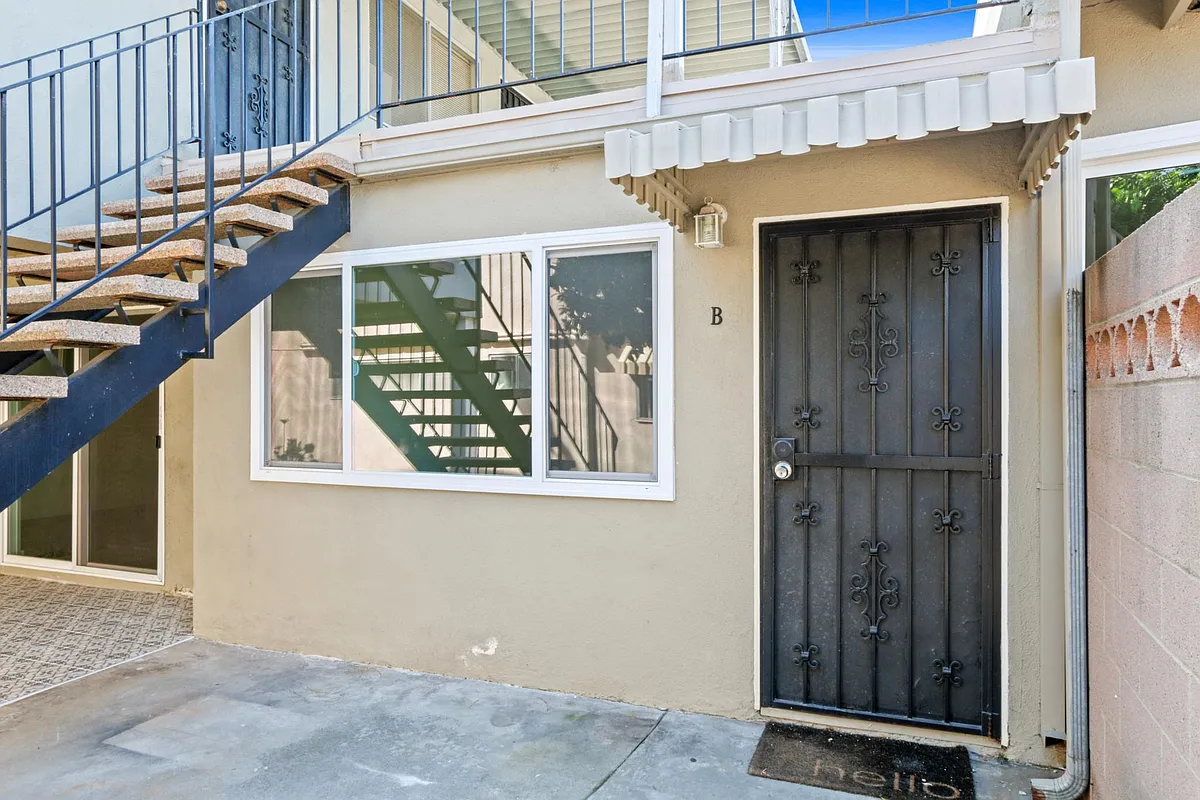 Building Photo - 21112 Ladeene Ave #B