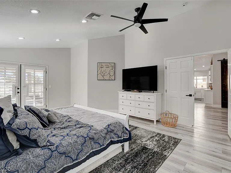 5429 Painted Sunrise Dr — Photo 29