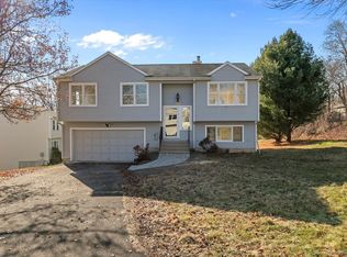 544 Long Hill Rd, Middletown, CT 06457