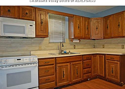 4th image of 648 Wayside Dr