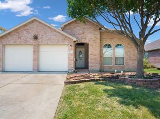 1129 Partridge Dr, Aubrey, TX 76227