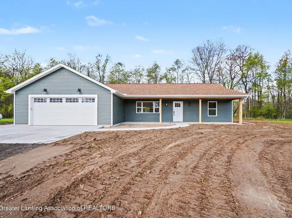 3847 Minix Dr, Stockbridge, MI 49285