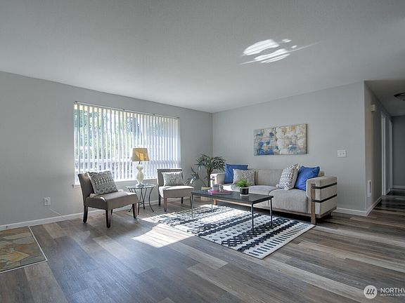 4th image of 2208 Angela Street SE