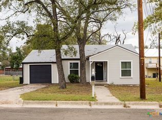 205 S Porter St, Lampasas, TX 76550
