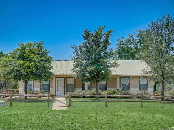 668 VIEW RIDGE RD, Pipe Creek, TX 78063