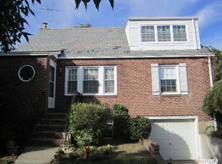 3 Cameron Ln, Valley Stream, NY 11581