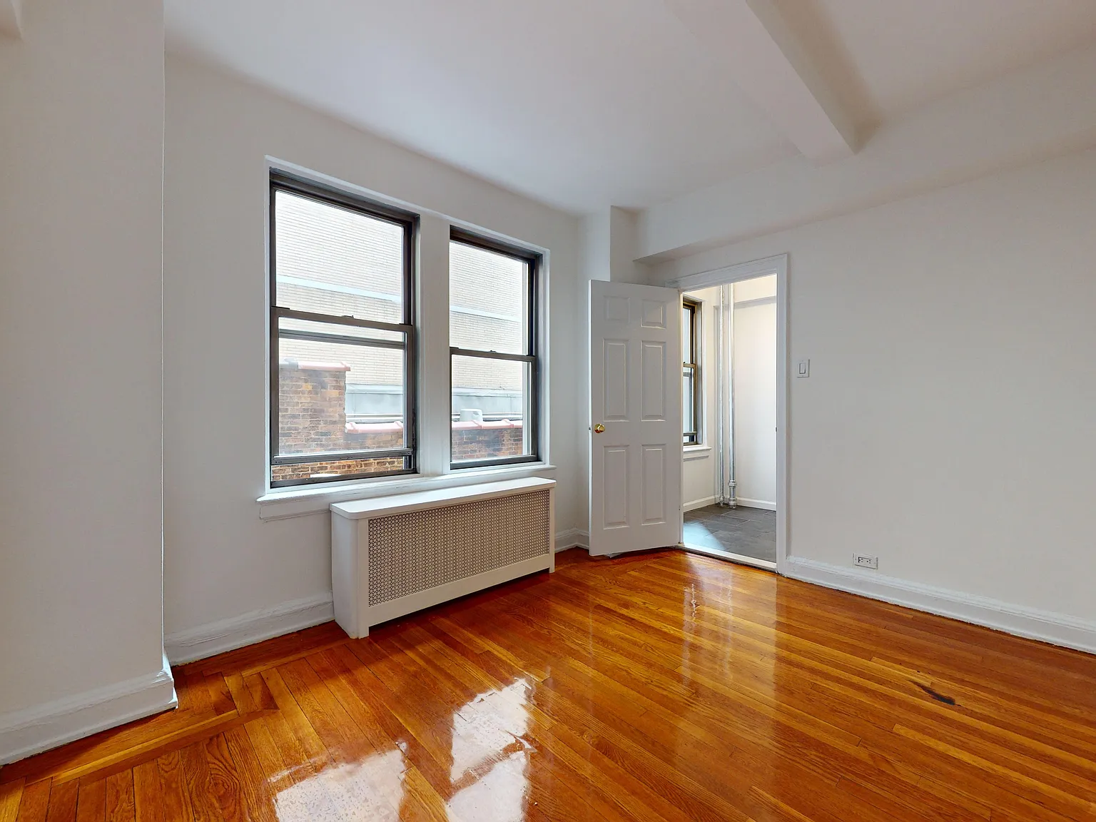 301 East 38th Street — Photo 4