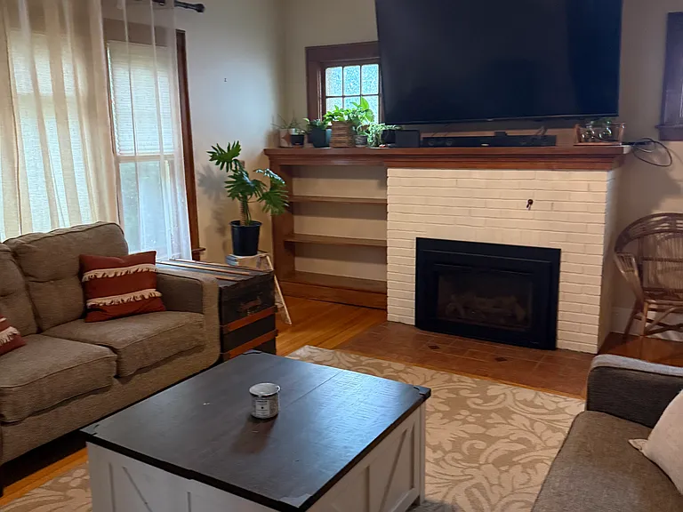 231 Arlington Ave — Photo 2