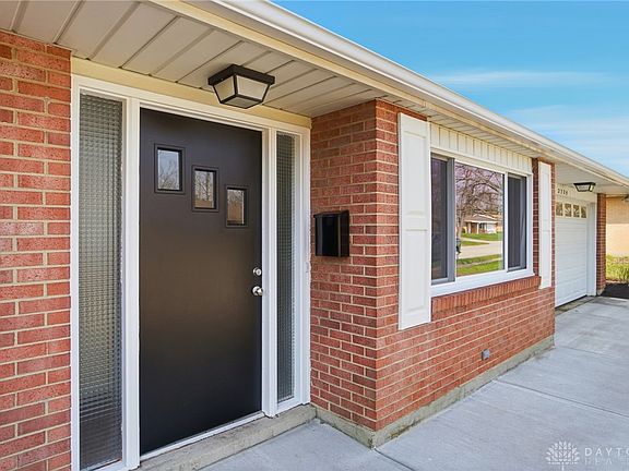 2nd image of 2724 Hazelbrook Dr