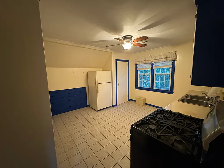 13 Charles St #1 — Photo 1