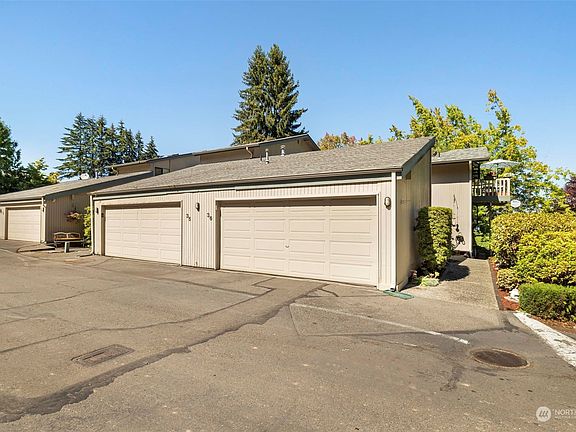 Easy access to your 2-car garage>