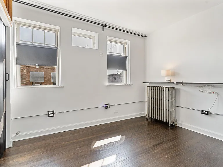 2552 S Sartain St — Photo 35