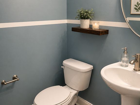 3rd image of 322 Forest Green Dr