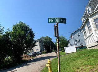 14 Prioulx St, Worcester, MA 01605