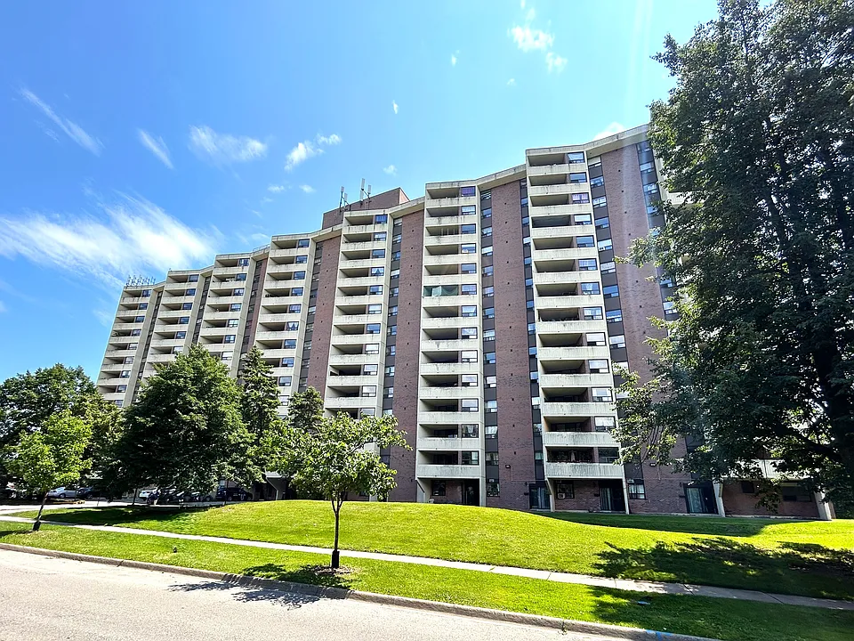 1260 Marlborough Ct