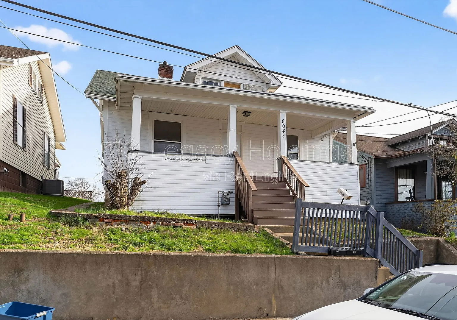3 bed, 1.0 bath, 980 sqft, $1,225 — Photo 1