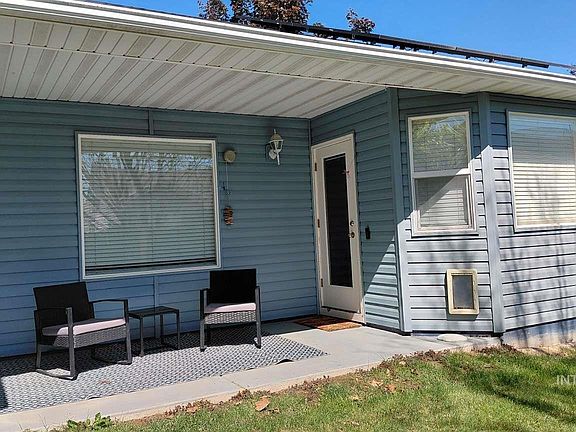 4th image of 18460 Avalon Pl