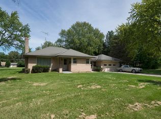 N16W27630 Pheasant Ln, Pewaukee, WI 53072