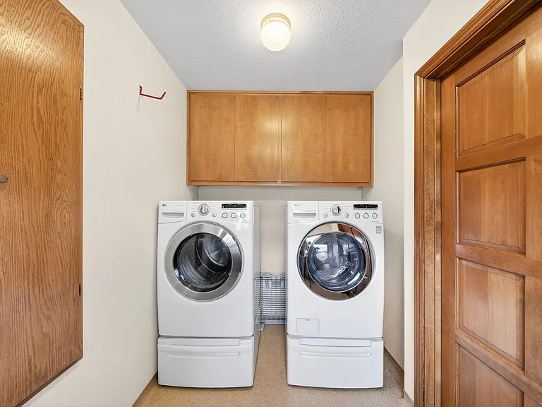 18750 Castle Hill Dr — Photo 29