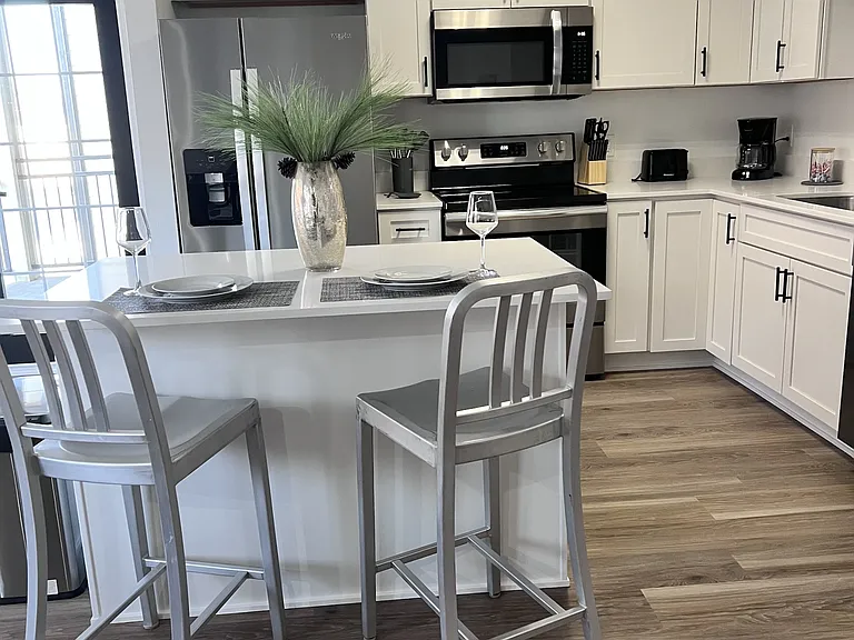 209 W Jefferson St #23 — Photo 1