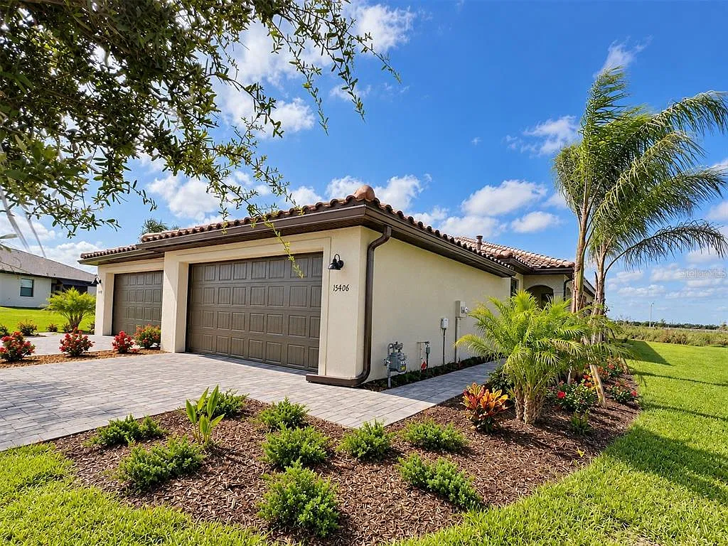 2 bed, 2.0 bath, 1557 sqft, $2,800 — Photo 1