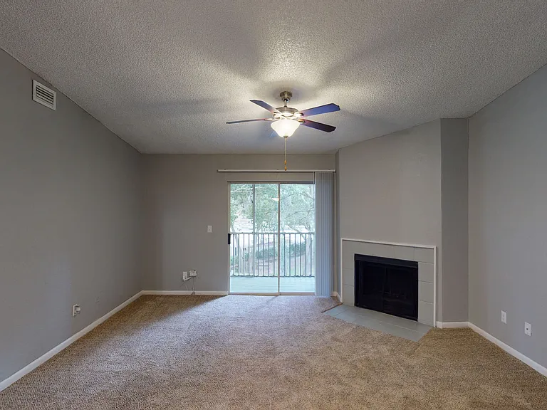 Altamira Place Apartment Homes — Photo 127