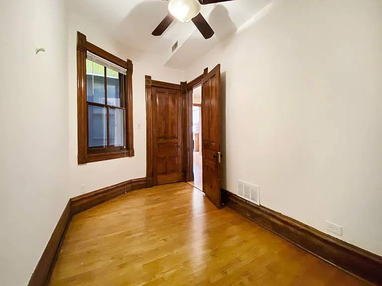 1012 W Armitage Ave #1 — Photo 17