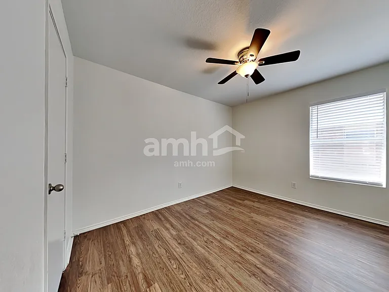 5533 Parkview Hills Ln — Photo 19