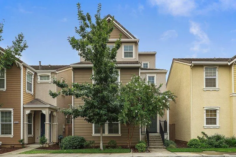 10906 Stourport Way photo 1