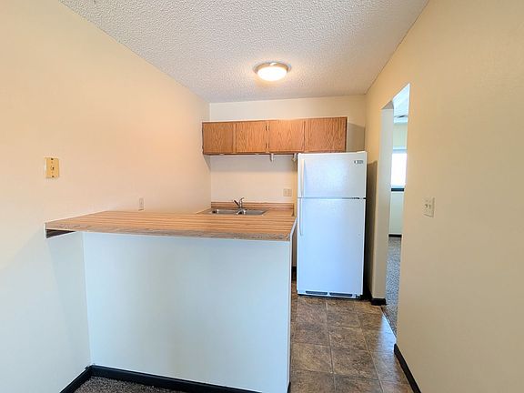 4th image of 902 E 11th Ave APT 10