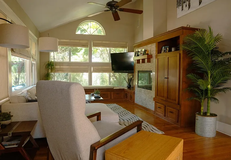 3675 Eagle St — Photo 7