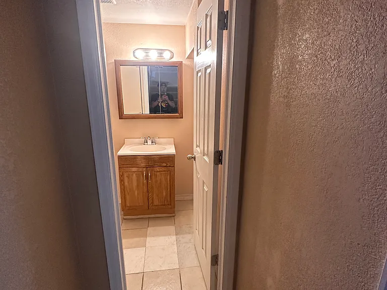 814 Julian St — Photo 25
