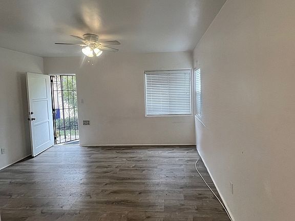 3rd image of 4447 Florida St