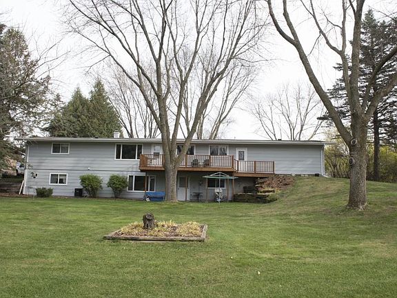 2nd image of 605 Sunset Ln N