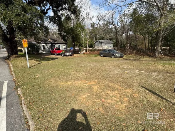 1362 Saint Stephens Rd, Mobile, AL 36603