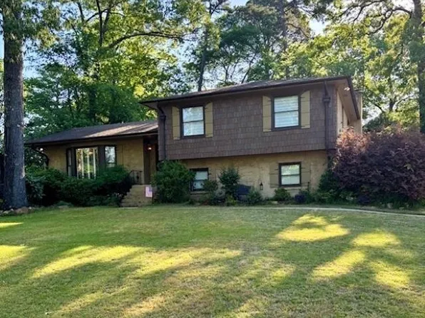 3223 Cornwall Dr, Birmingham, AL 35226