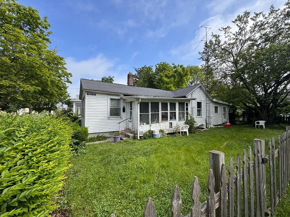 2nd image of 916 Franklin St