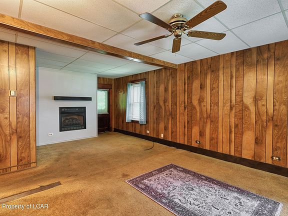 4th image of 49 N Mill St