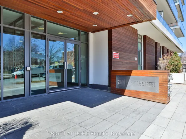 260 Sackville St #208, Toronto, ON M5A 0B3