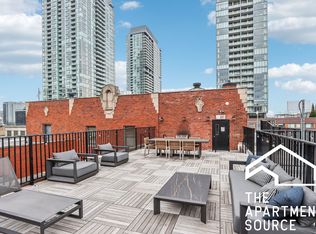 The Oliver on LaSalle, Chicago, IL 60610