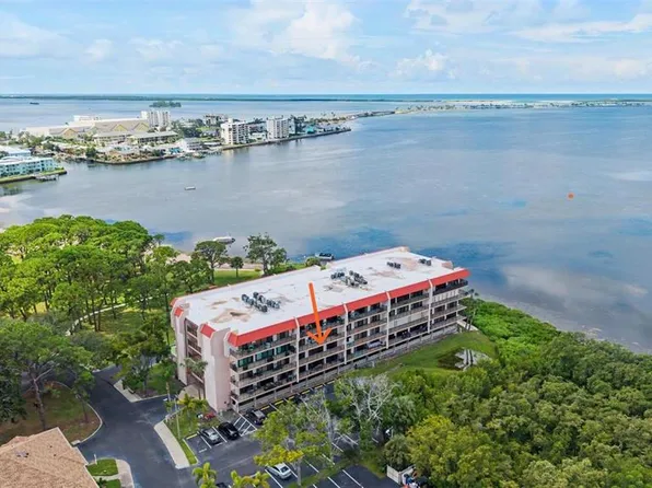 2700 BAYSHORE BOULEVARD #11202, DUNEDIN, FL 34698