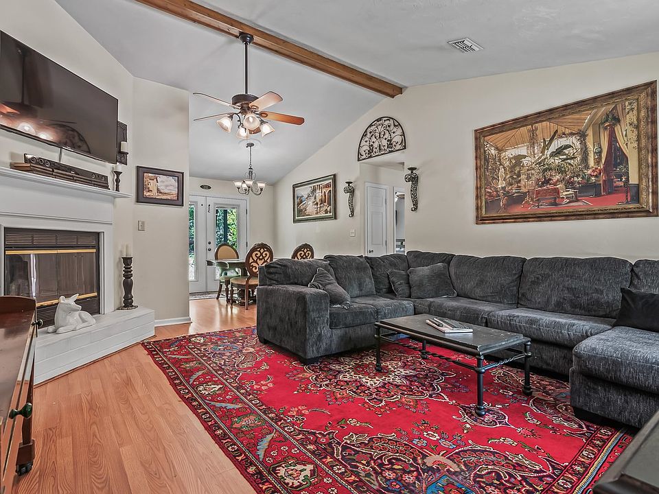 1st image of 39 Joneswood Trl
