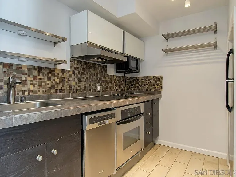 2368 Torrey Pines Rd #61 — Photo 30